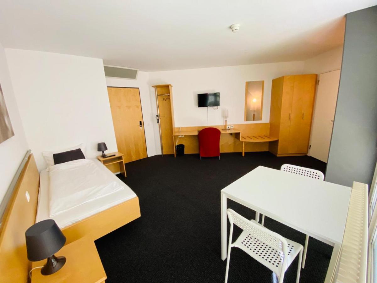 Work & Live Apartments 프라우엔펠트 외부 사진